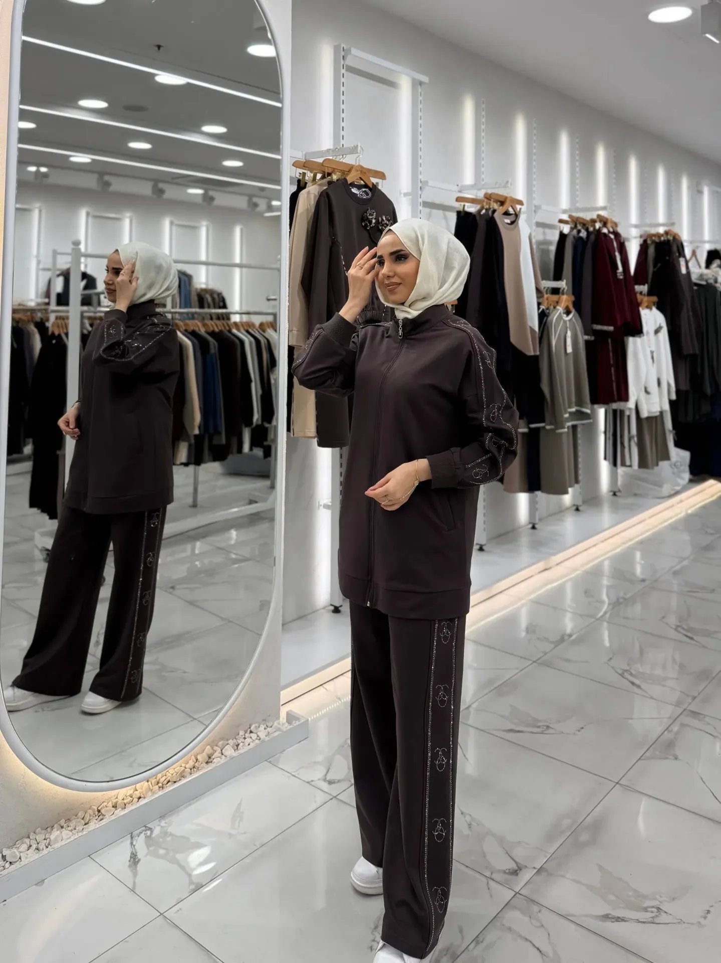 طقم قطعتين - بني